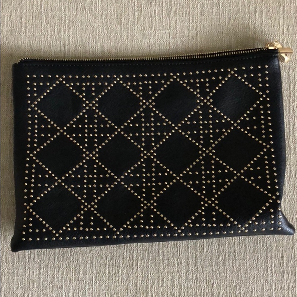 NWT Sondra Roberts clutch